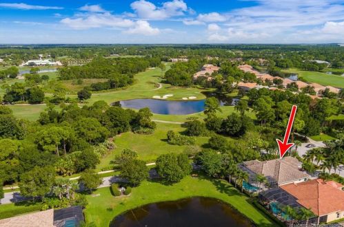 8801 One Putt Pl, Fort Pierce FL  34986-3068 exterior