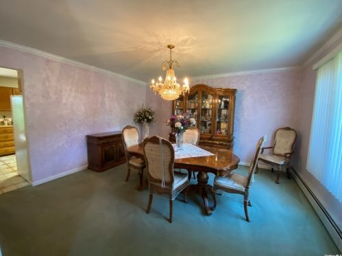 18 Stonehurst Ln, Huntington Station NY  11746-7932 exterior