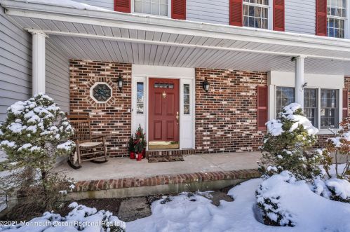 20 Brighton Ave, Tinton Falls, NJ 07701-5770