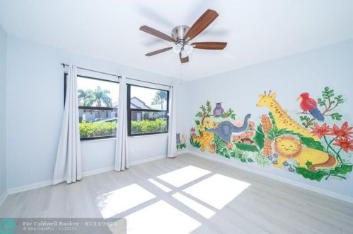 175 Executive Cir, Boynton Beach FL  33436-1835 exterior