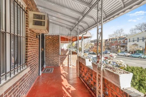 48-28 39th St, Long Island City, NY 11104-0042