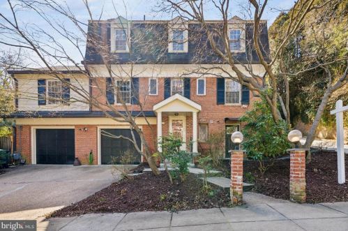 4430 Hadfield Ln, Washington, DC 20007-2033