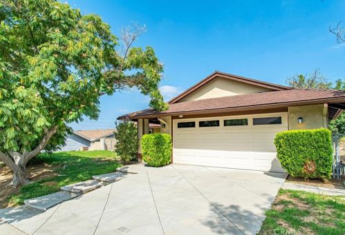 22641 Barcotta Dr, Santa Clarita, CA 91350-1367