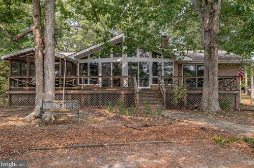 26 Mount Holly Ct, Montross VA  22520-4110 exterior