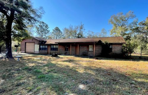 154 Royal Palm Ave, Defuniak Springs, FL 32433-7548
