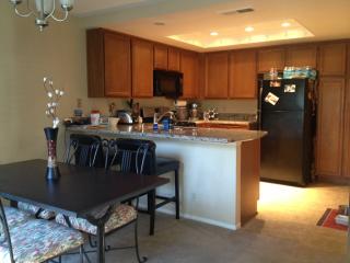 47 Clover Ln, Laguna Beach CA  92656-2982 exterior