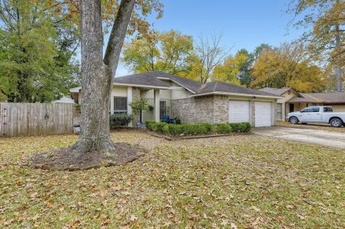 2914 Parkwood Manor Dr, Humble, TX 77339-1202