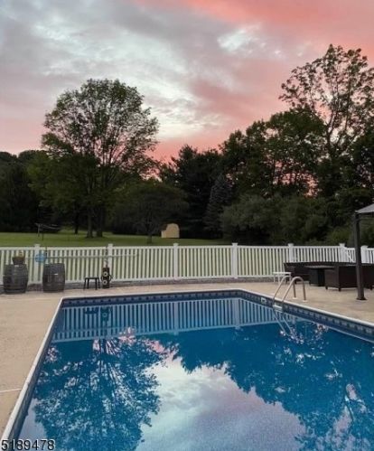 1 Hickory Cir, High Bridge, NJ 08829-1011