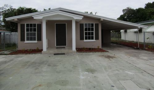240 7th Ave, Delray Beach, FL 33483-5519