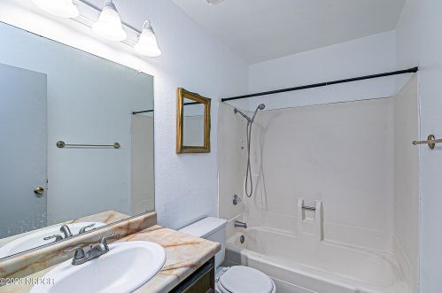 1061 Wildwood Rd, Santa Maria CA  93454-2442 exterior