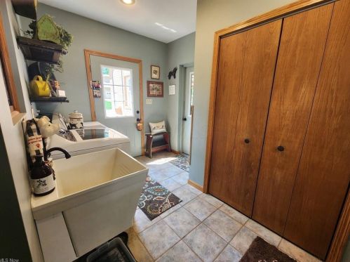 5100 Tiffany Dr, Zanesville OH  43701-8703 exterior