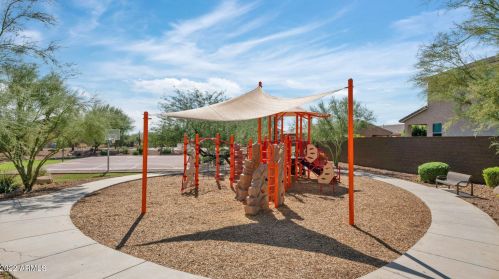 33812 30 Dr, Phoenix AZ exterior