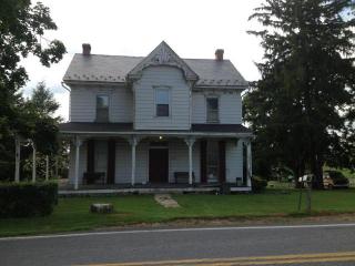 1800 Rawlinsville Rd, Holtwood, PA 17532-9699