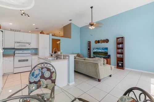 15726 16 Ct, Hollywood FL 33026-0509 exterior