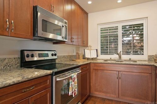 6868 Maple Leaf Dr, Carlsbad CA  92011-3947 exterior