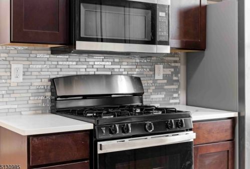 131 Paine Ave, Irvington NJ  07111-2902 exterior