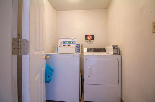 422 4th St, Oakmont PA  15139-1680 exterior