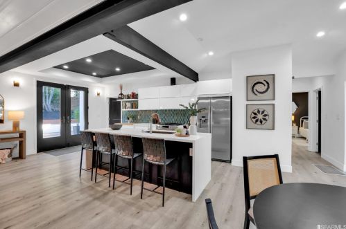 4257 Knoll Ave, Oakland, CA 94619-3024