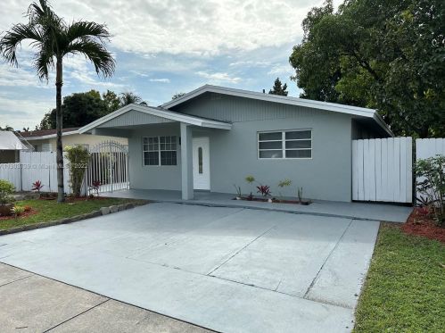 5734 37th St, Hollywood, FL 33023-6114