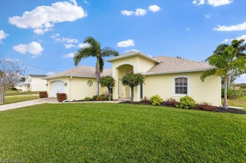 1315 20th Ave, Cape Coral, FL 33909-1652