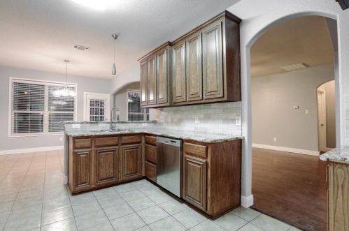 8514 Sports Haven Dr, Humble TX  77346-6000 exterior