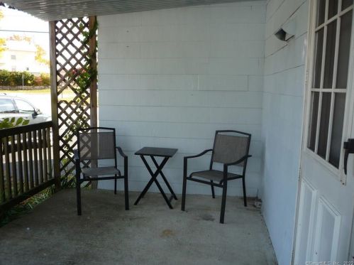 32 Ledyard Ave, Groton CT  06340-3949 exterior