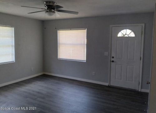 915 Grv Ave, Cocoa FL 32922-7216 exterior