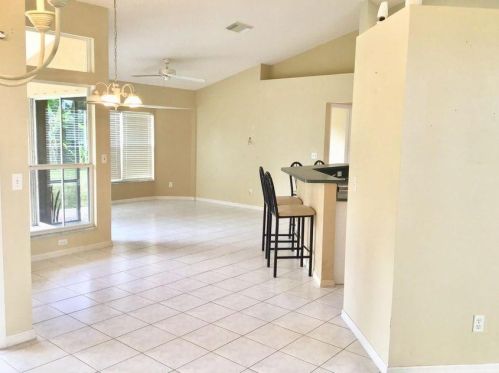 557 Lucero Dr, Fort Pierce FL  34983-8741 exterior