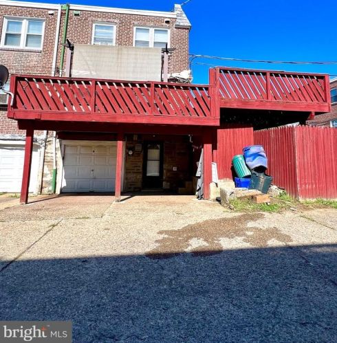 6339 Elmhurst St, Philadelphia PA 19111-5804 exterior