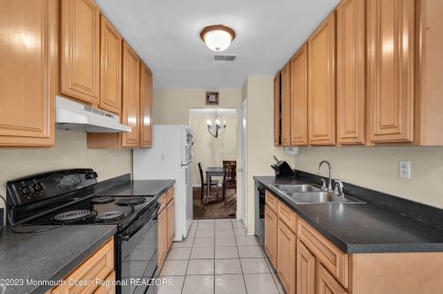 1724 Princeton Ave, Lakewood NJ  08701-1466 exterior