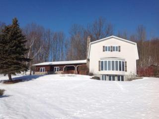 8104 Wintergreen Rd, Wausau, WI 54401-9267