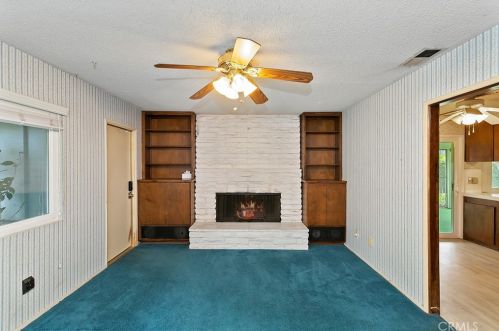 5576 Inner Circle Dr, Riverside CA  92506-3617 exterior