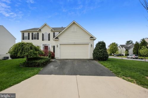 39 Houser Dr, Lovettsville VA  20180-8631 exterior