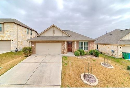 132 Jasper Trl, Creedmoor, TX 78610-3823