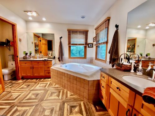 39 Pidgeon Hill Rd, Wantage NJ  07461-2731 exterior