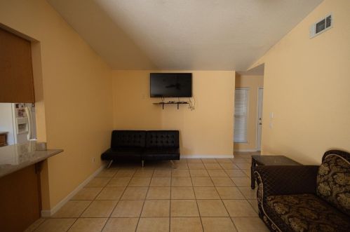 306 Ravenwood Way, Lodi CA  95240-7839 exterior