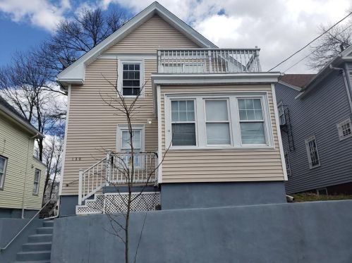120 Emerson St, Providence, RI 02907-2031