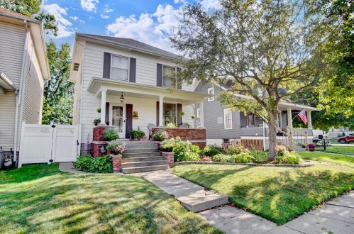 832 Locust Ave, Zanesville, OH 43701-2414