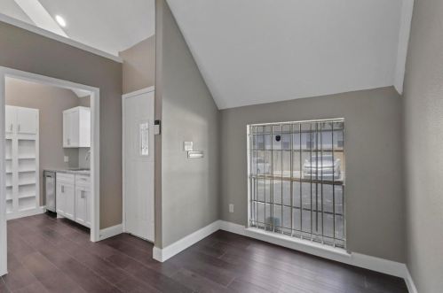 1448 Weiler Blvd, Fort Worth, TX 76112-2906