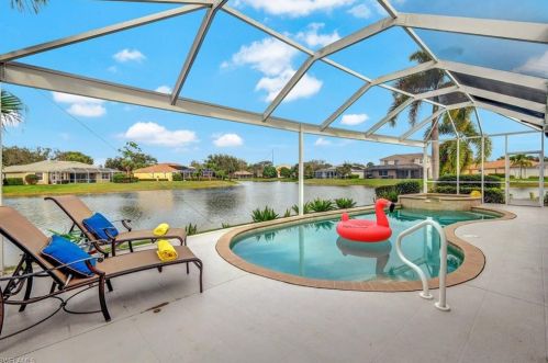 3930 Aurora Ct, Naples, FL 34116-7322