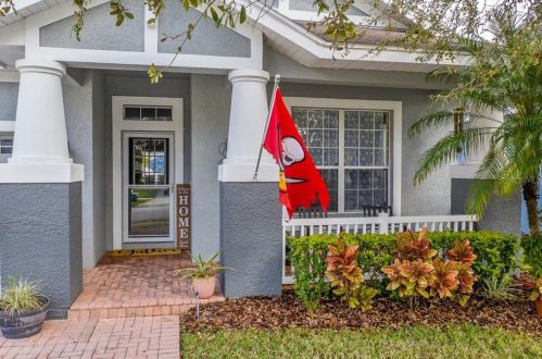5013 Sky Blue Dr, Lutz, FL 33558-8060
