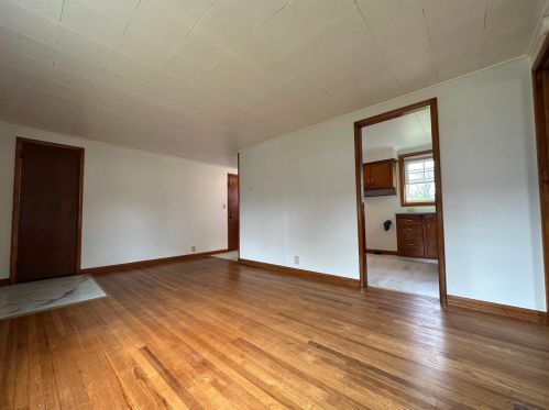 218 High St, New Lexington OH  43764-1250 exterior