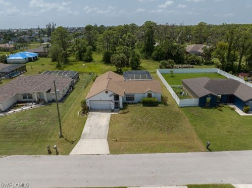 612 4th Ter, Cape Coral FL  33909-2002 exterior