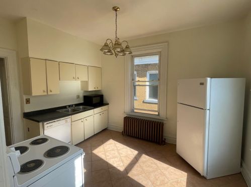 31 Euclid Ave, Pittsburgh PA  15206-1611 exterior