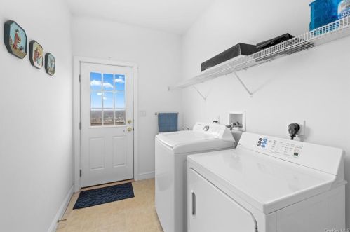 204 Roosevelt Dr, Poughquag NY  12570-5244 exterior