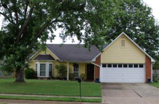 7520 Meadowland Dr, Memphis, TN 38133-5204