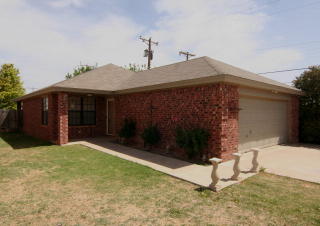 902 81st St, Lubbock, TX 79423-2520