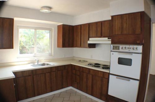17034 Via Tomar, San Lorenzo, CA 94580-3330