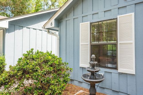 6 Rivers Ct, Beaufort, SC 29907-1928
