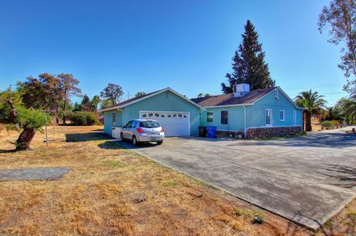 6313 34th St, North Highlands, CA 95660-4210
